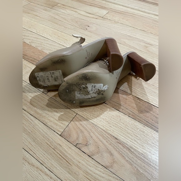 Kate Spade Tan Heels Sleek Design- Like New - Picture 5 of 5